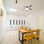 Lovina B2/12A At Ansley Park Spacious+Netflix