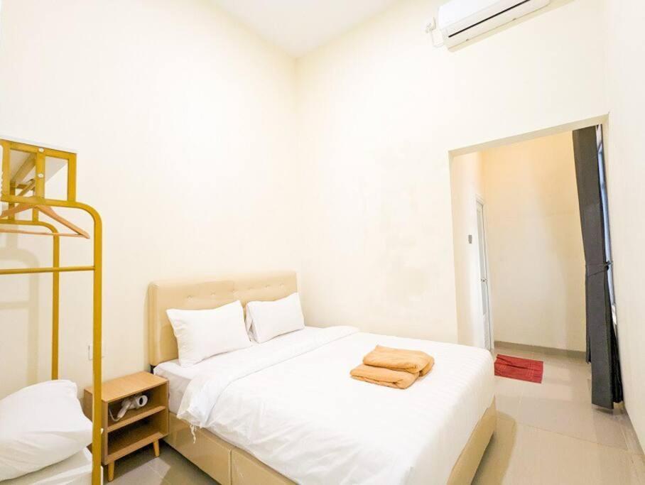 Lovina B2/12a At Ansley Park Spacious+netflix Holiday home Batam