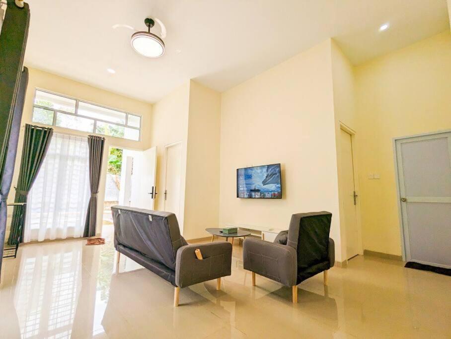 Lovina B2/12a At Ansley Park Spacious+netflix * Batam